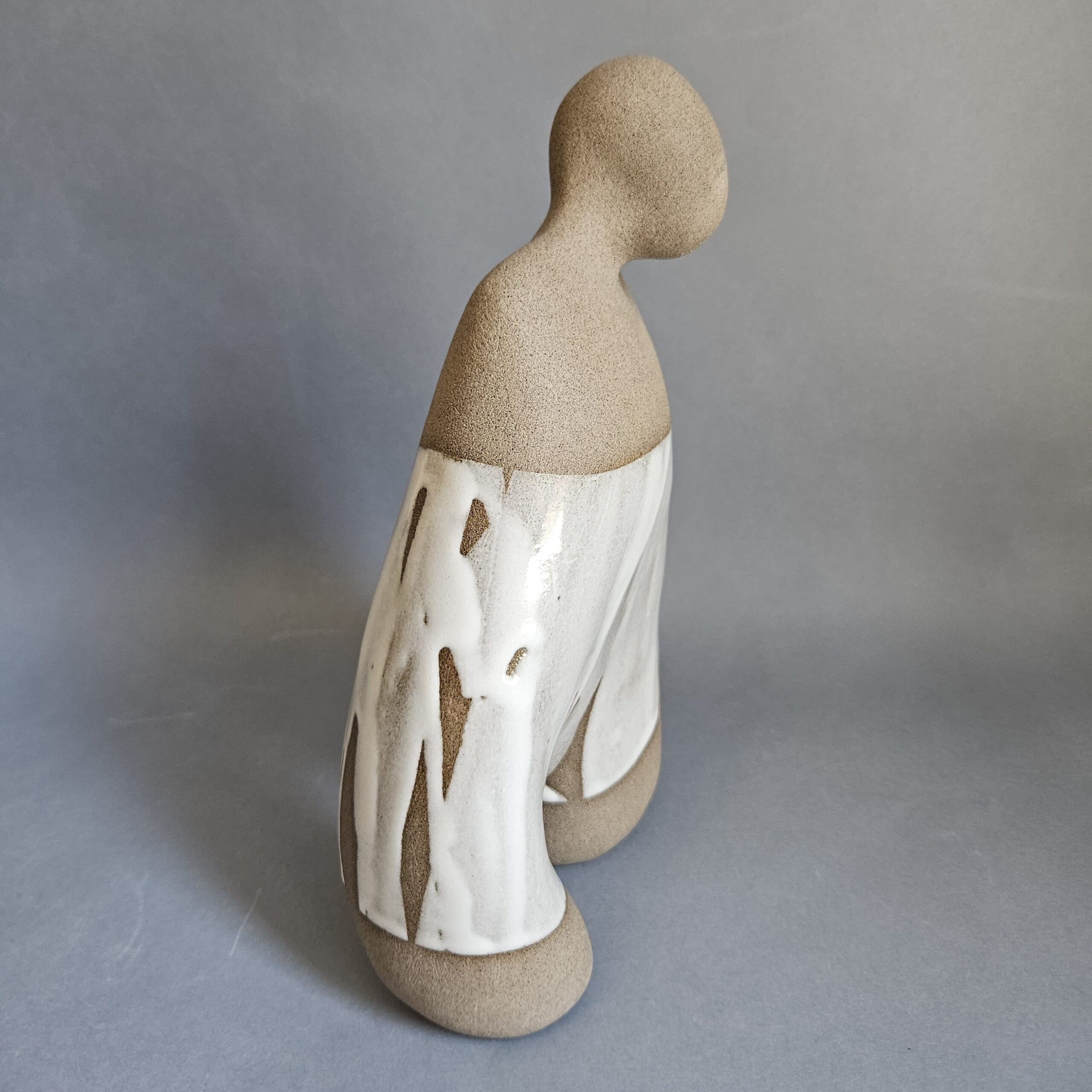 Rzeźba ceramiczna "Człowiek 1" - obrazek 4